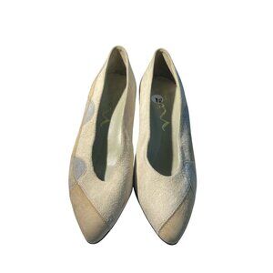 Nina  Women's size 8.5 Beige Suede Leather Kitten Heel Pumps Shoes